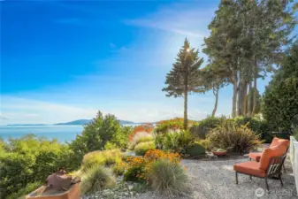Unwind in the low-maintenance garden or explore the beach by heading down the property to the switch back leading to the beach.