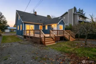 New deck with plenty of space for BBQs and get togethers.