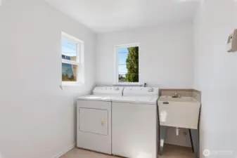 Upstairs Utility Room, W&D Included