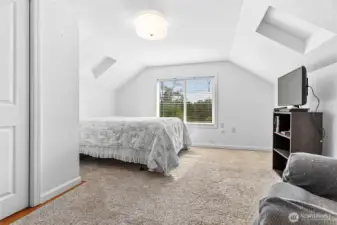 1 of 2 upstairs bedrooms