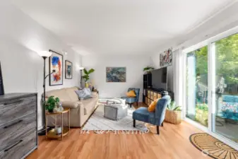 A sectional can fit in here
