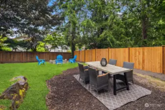 A closer look of the table area and firepit.