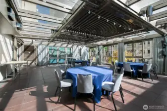 An excellent space to gather and host.