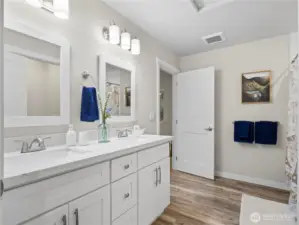 Double sinks! What more can you ask for?