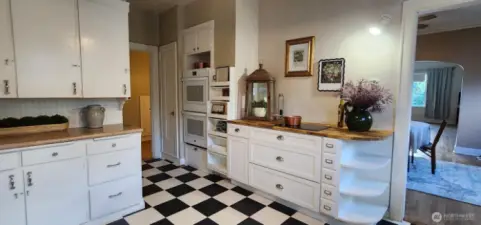 Double oven & electric counter range