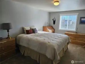 Large guest bedroom