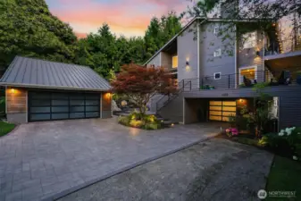 Nestled in sought-after Holmes Point, this spacious residence features 4 bedrooms, 4.5 bathrooms