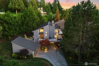 A+ location at the corner of a quiet cul-de-sac on the north end of Holmes Point