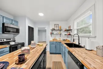 Come see this kitchen!