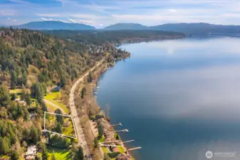 Rights to New 80 Foot Dock Included