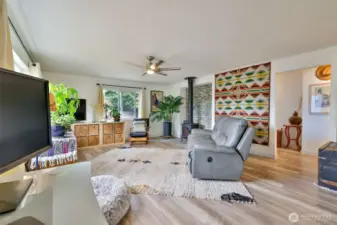 Spacious Living room