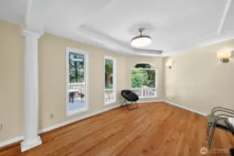 “A large, refined dining area provides the perfect setting for hosting family and guests in comfort and elegance.”