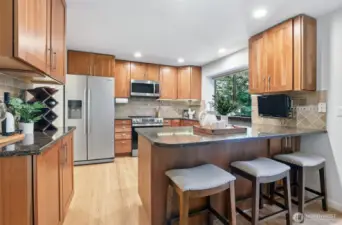 Plenty of caninet and counter space.