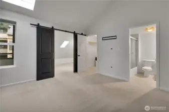 Behind those doors extra space for anything you want!