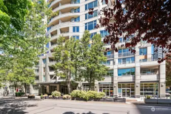 Seattle Heights Condominiums building at 2600 2nd Avenue, Seattle, WA 98121