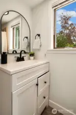 Main level 3/4 bath with shower
