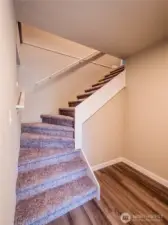 4 bedroom stairs to bedrooms