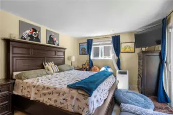 Primary suite.