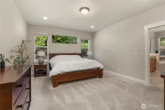 Primary with ensuite offers plenty of space.