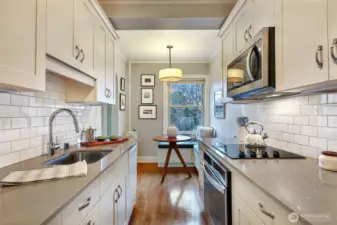 Updated, fresh, timeless. Just as you'd want a kitchen to be.