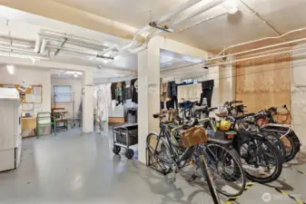 Super fantastic storage for bikes! Unit 202 has a nice storage locker too.