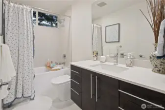 Full bath on 2nd level.