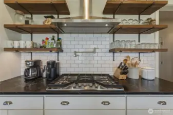 Pot Filler for added convenience