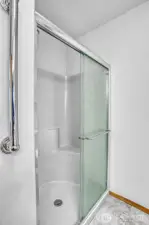 Primary Ensuite - Step-In Shower
