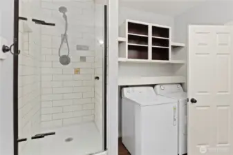 Shower and laundry in guesthouse