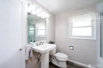 Second bath, fully upgraded