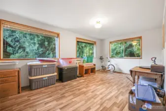 Mainfloor Bedroom
