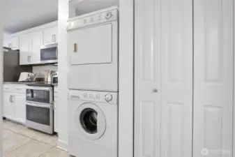 Convenient in-unit washer and dryer make everyday living a breeze.
