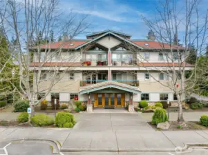 360 Knechtel Way close to all downtown has to offer.