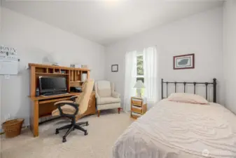1st guest bedroom.