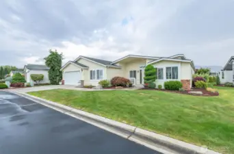 Plenty of space from the neighbors!