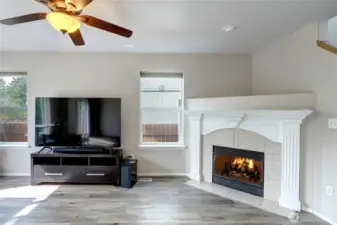 Gas fireplace for cozy nights!