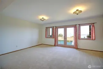 Lower Bonus Room
