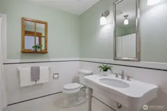 Full large bathroom.