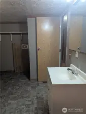 Main bathroom