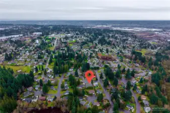 Enjoy being close to commuter routes, conveniences, and the Fife School District!