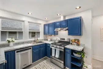 West facing kitchen gets lots of light