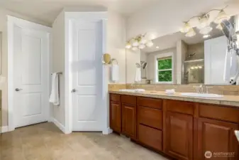 Primary ensuite bath