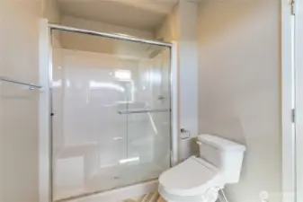 Ensuite walk-in shower