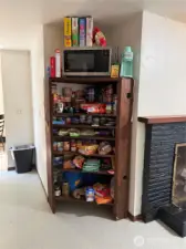 Pantry unit B