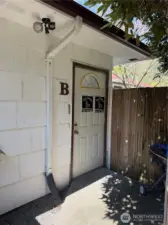 Backyard exit unit B