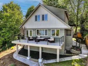 Welcome to your own retreat within minutes to Seattle!