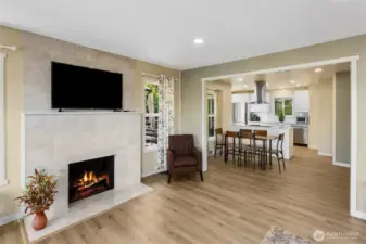 Fireplace to relax and enjoy views.