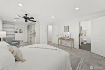 Primary Suite w/XXL Closet & En-Suite Bath