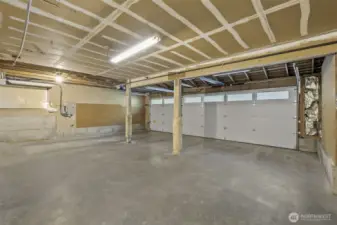 3 Car Garage w/ Generator Hook-up!