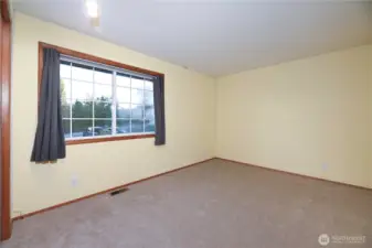 Upper floor bedroom 3